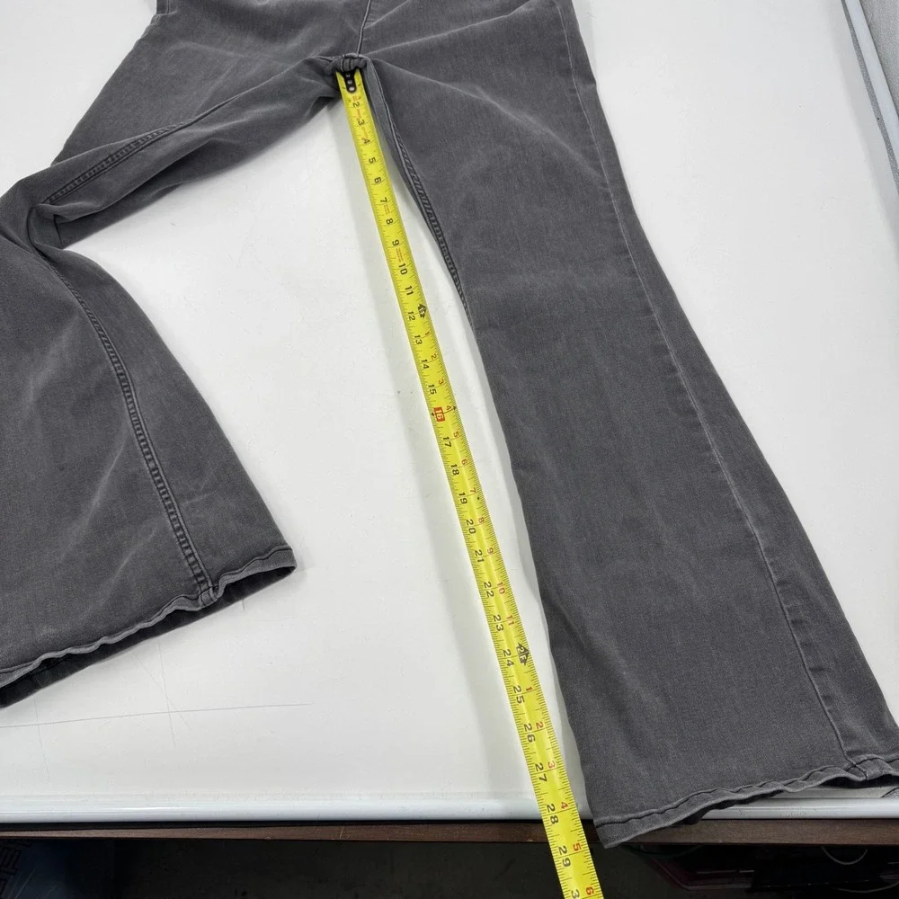 Free People Grey Flare Jeans‎ High Waisted Zipper Fly Denim Women's Size 32